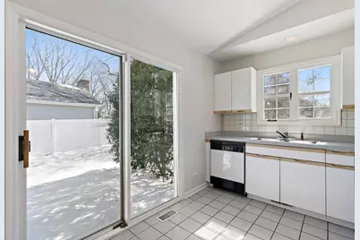 989 N Cove Drive #B, Palatine, IL 60067 - Photo 8