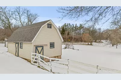 11N575 Rohrssen Road, Elgin, IL 60120 - Photo 32