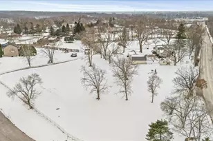 11N575 Rohrssen Rd, Elgin, IL 60120 - Photo 44