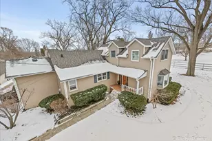 11N575 Rohrssen Rd, Elgin, IL 60120 - Photo 46