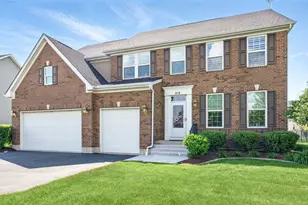 918 Glacial Falls Dr, Gilberts, IL 60136 - Photo 1