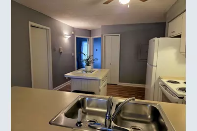 649 N Briar Hill Lane #3, Addison, IL 60101 - Photo 6