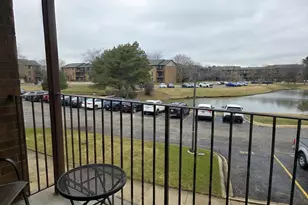 649 N Briar Hill Ln, Addison, IL 60101 - Photo 4