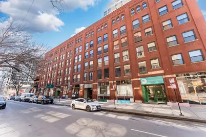 225 W Huron Street #420, Chicago, IL 60654 - Photo 2