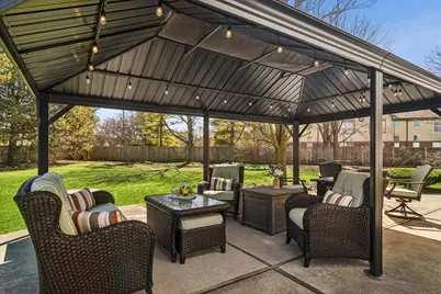 302 Chateau Drive, Buffalo Grove, IL 60089 - Photo 28