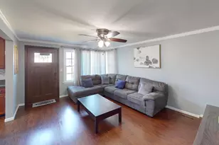 1127 Lotus Dr, Round Lake Beach, IL 60073 - Photo 6