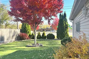 1127 Lotus Dr, Round Lake Beach, IL 60073 - Photo 28