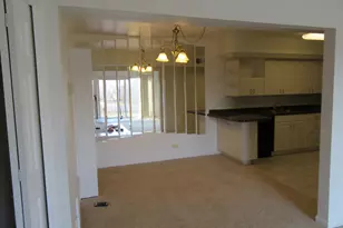 733 Limerick Ln, Schaumburg, IL 60193 - Photo 4