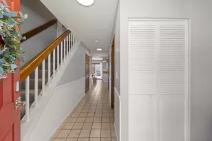 2240 Mecan Dr, Naperville, IL 60564 - Photo 2