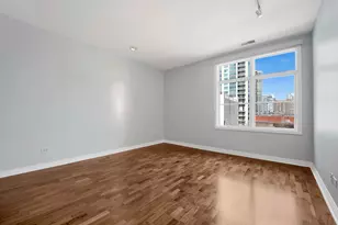 330 N Clinton St, Chicago, IL 60661 - Photo 12