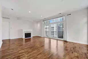 330 N Clinton St, Chicago, IL 60661 - Photo 2