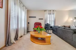 21537 Gray Wing Dr, Crest Hill, IL 60403 - Photo 6