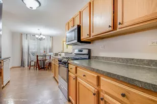 21537 Gray Wing Dr, Crest Hill, IL 60403 - Photo 10