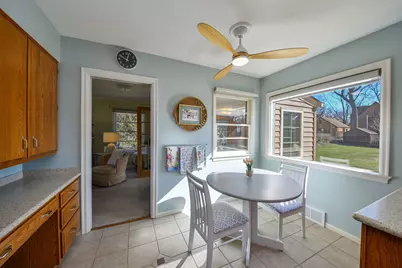 1031 N Spring Street, Elgin, IL 60120 - Photo 10