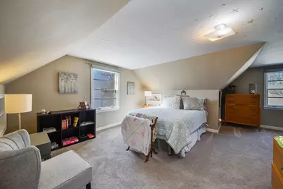 1031 N Spring Street, Elgin, IL 60120 - Photo 16