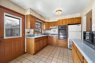 1411 Jill Ct, Glendale Heights, IL 60139 - Photo 6