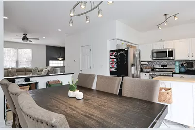 1493 Saint James Court, Gurnee, IL 60031 - Photo 6