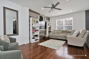 1493 St James Ct, Gurnee, IL 60031 - Photo 2