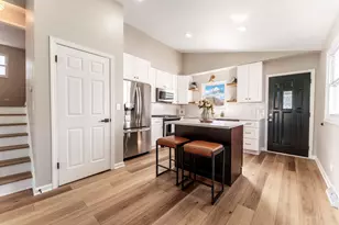 646 W Babcock Ave, Elmhurst, IL 60126 - Photo 8