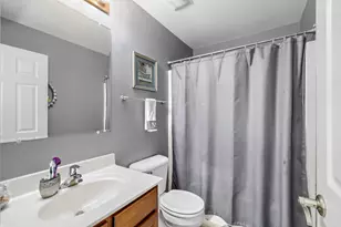 422 Victoria Ln, Elgin, IL 60124 - Photo 14