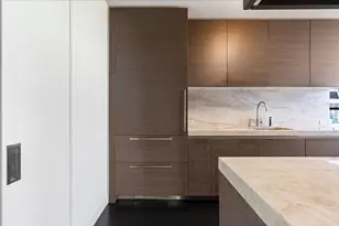 400 E Ohio St, Chicago, IL 60611 - Photo 16