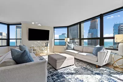 400 E Ohio Street #4203, Chicago, IL 60611 - Photo 2