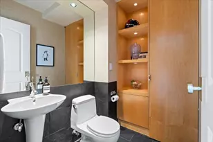 400 E Ohio St, Chicago, IL 60611 - Photo 30