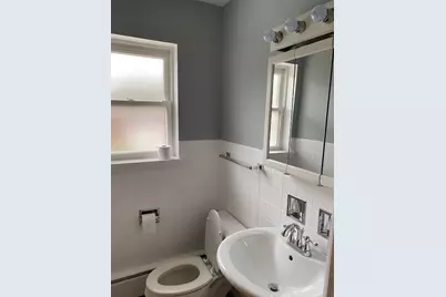 29 E Thorndale Avenue, Roselle, IL 60172 - Photo 4