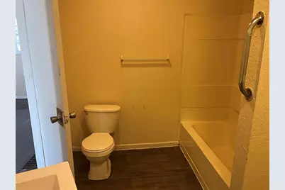 458 S Float Avenue, Freeport, IL 61032 - Photo 10