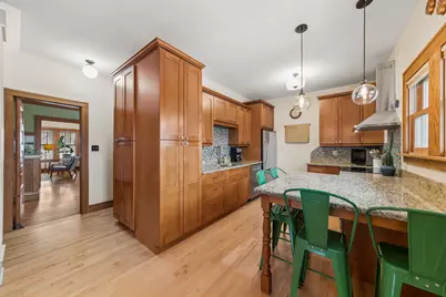 220 S Illinois Avenue, Villa Park, IL 60181 - Photo 10