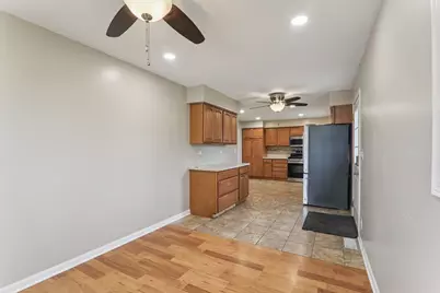 1903 Hazelwood Drive, Lindenhurst, IL 60046 - Photo 8