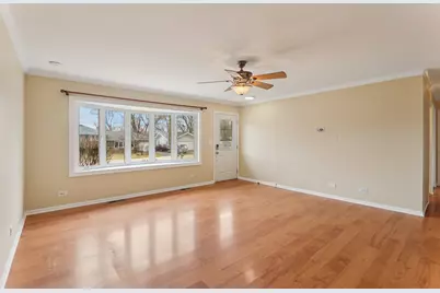 1903 Hazelwood Drive, Lindenhurst, IL 60046 - Photo 2