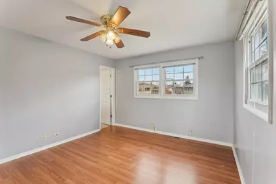 1903 Hazelwood Drive, Lindenhurst, IL 60046 - Photo 24