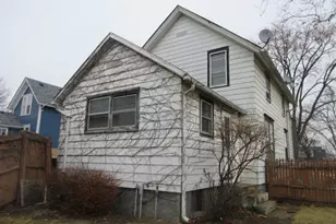 43 N Green St, Carpentersville, IL 60110 - Photo 12