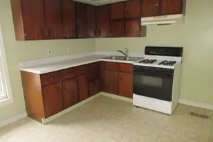 43 N Green St, Carpentersville, IL 60110 - Photo 10