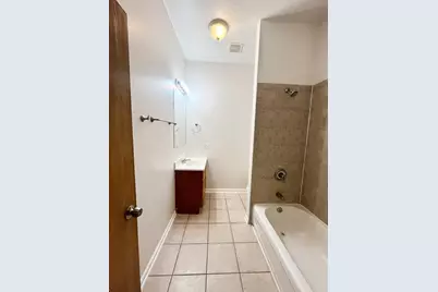 3227 S Carpenter Street #1M, Chicago, IL 60608 - Photo 4