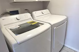 1317 Kingsbury Dr, Hanover Park, IL 60133 - Photo 4