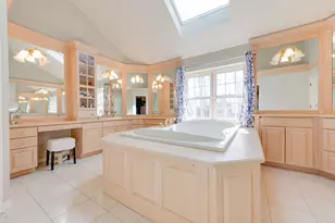 813 Fox Glen Dr, Saint Charles, IL 60174 - Photo 28