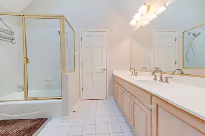 813 Fox Glen Drive, Saint Charles, IL 60174 - Photo 32