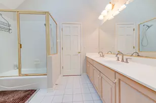 813 Fox Glen Dr, Saint Charles, IL 60174 - Photo 32