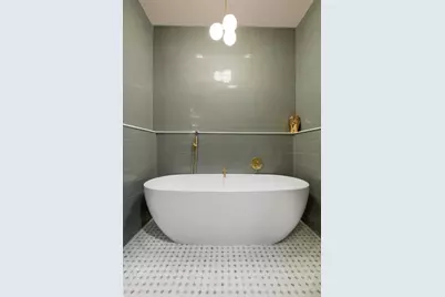 1432 W Erie Street #3R, Chicago, IL 60642 - Photo 30