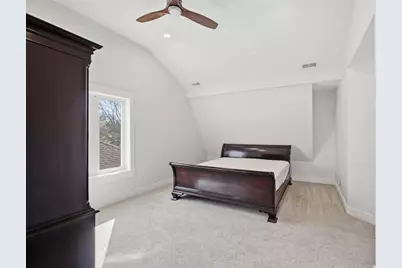 1020 Hill Avenue, Elgin, IL 60120 - Photo 12