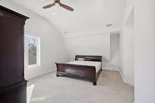 1020 Hill Ave, Elgin, IL 60120 - Photo 12