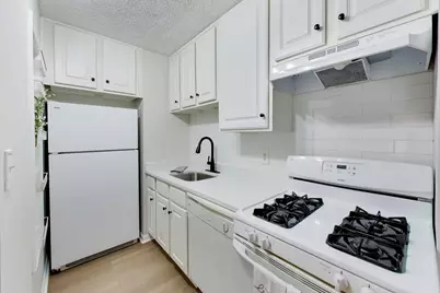 1750 N Marywood Avenue #305, Aurora, IL 60505 - Photo 6