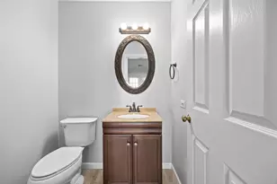 383 Wexford Ct, Carol Stream, IL 60188 - Photo 10