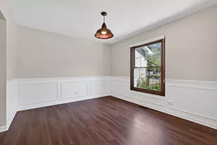 1105 Barcroft Ct, Naperville, IL 60540 - Photo 6