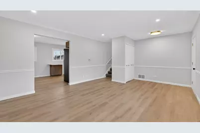 500 Colgate Court, Hoffman Estates, IL 60169 - Photo 6