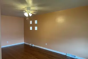 302 153rd St, Calumet City, IL 60409 - Photo 4