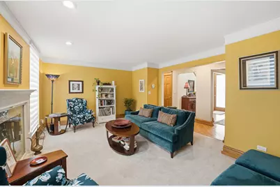 15 Manchester Lane, Elmhurst, IL 60126 - Photo 6