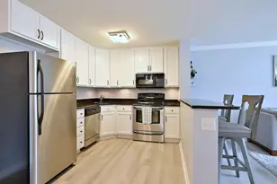 6700 S Brainard Ave, Countryside, IL 60525 - Photo 4